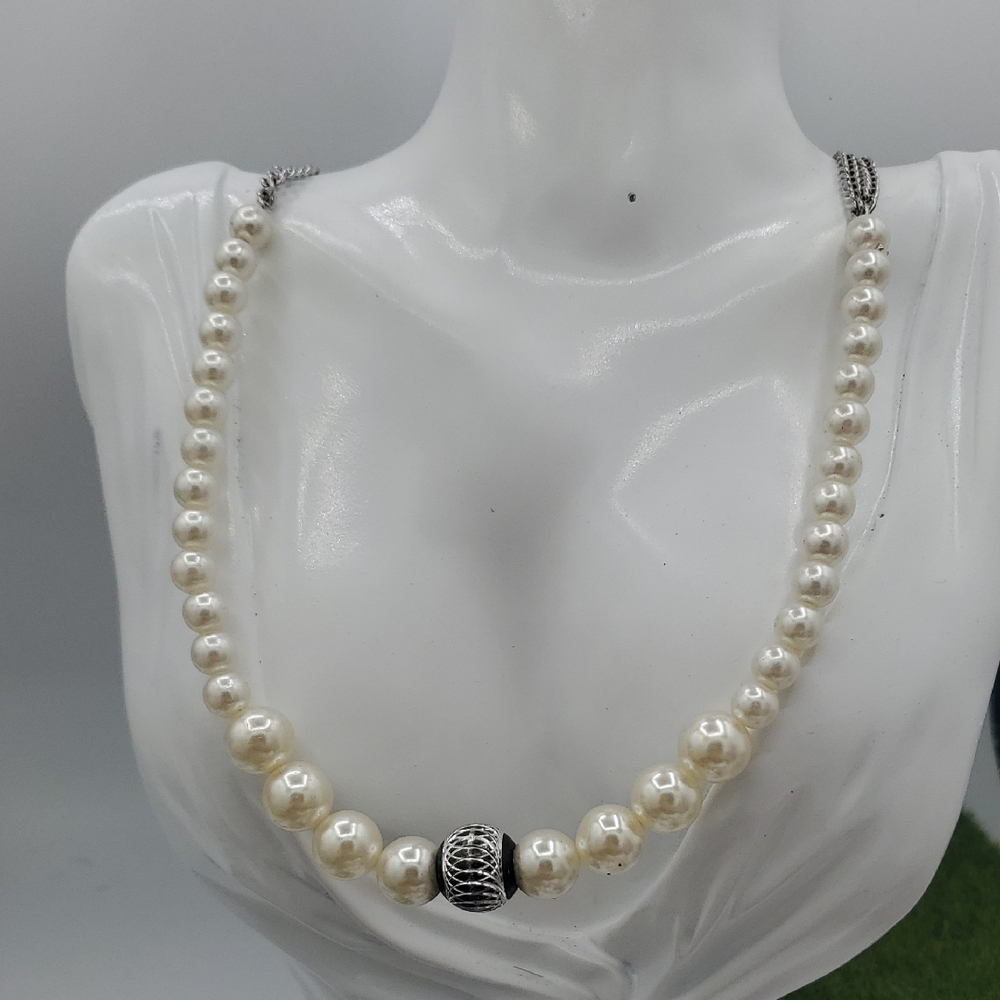 Elegant Faux Pearl Necklace with Silver Accents 22 Inch N3836